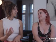 Ersties - Zwei Berliner Mädels, Emma und July, glänzen mit krassem Squirting 9/16