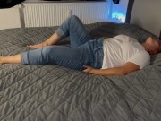 Masturbieren unter der Jeans Stöhnen multiple orgasmen Vorspiel vor dem Sex Mit Clyde 10/16