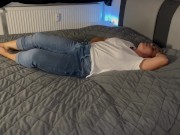 Masturbieren unter der Jeans Stöhnen multiple orgasmen Vorspiel vor dem Sex Mit Clyde 16/16