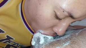 licking with saliva until the male ejaculates all over the cock with an abundant creampie my mouth🥛