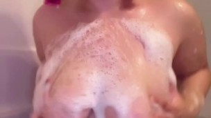 Chubby BBW Bubble Bath