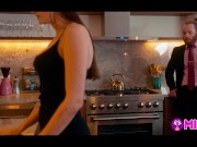 Me ascendieron en el trabajo y mi perra esposa se enojó por eso, tuve que cogérmela analmente 1/16