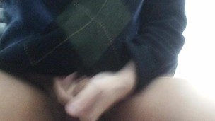 自室で普通にオナニー