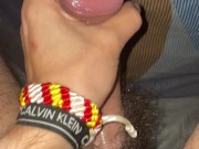 🔴▶️💦 Spanischer Reisender masturbiert seinen großen Schwanz und provoziert einen Spritzer bei der 4/16