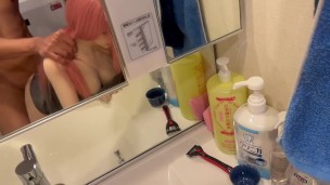 バスタオルの女