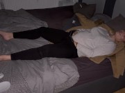 Selbstbefriedigung multiple orgasmen Klitoris reiben satisfyer vibrator Fingern feuchte Muschi 15/16