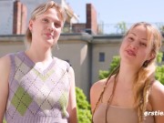 Ersties - Beim Aktzeichnen werden diese beiden Mädels feucht 9/16