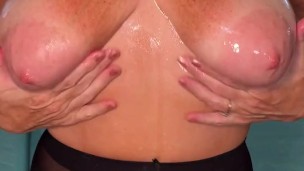 Fuck me with my pantyhose on