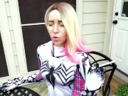 Gwen Stacy's Sexy Smoking - Screenshot 3 of 16 - Cosplay