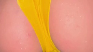 Showing you my perfect Colombian ass in the hot tub