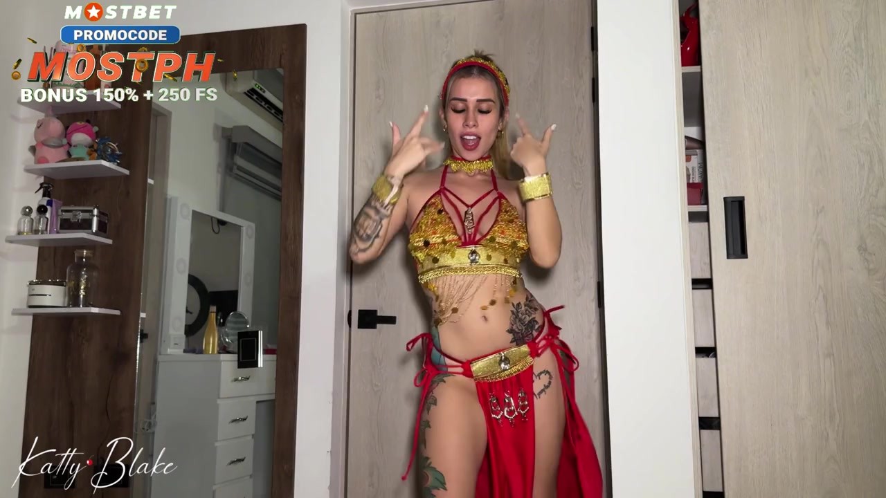 BAILARINA ÁRABE SE ACEITA EL CULO Y CABALGA UNA VERGA HASTA HACERLA VENIR-KATTY BLAKE - Free Sex Video - RedTube