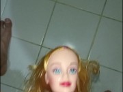 mi novia doll sumisa, me hace una paja a enorme pene grande y venozo, fetish doll, primer plano