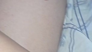 Morena tetona me chupa la polla y me la follo duro