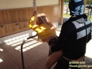 「もっと腰振ってえぇぇ！！！！」アナルフックで吊り上げられたまま立ちバックで２穴挿入！喘ぎまくるビッチ女 - Screenshot 9 of 16 - Japanese