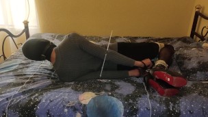 Selfbondage Hogcuffed vibed n orgasm denied