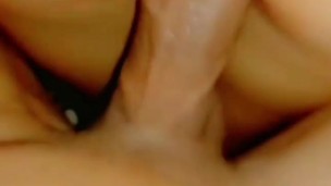 Jugando con el Lindo Culo de mi Vecina Inocente Mientras Estudiaba