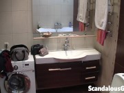 Rebecca rainbow cleansing her skin after shower 5/16