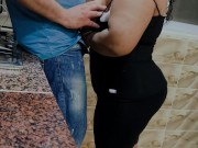 Saudi fuck an Egyptian maid from her ass in the kitchen  سعودي بينيك خدامة مصرية من طيزها في مطبخ 1/16