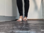 Showing off my big feet in the kitchen 👣❤️ 3/16
