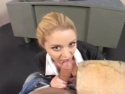 L'insegnante affamata di cazzi Holly Morgan insegna sul sesso 3/16