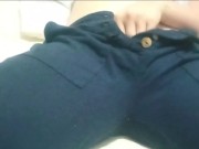 se quita su pantalon y el pantie para masturbarse 2/16