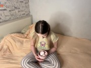Игра со сводной сестричкой в "пухлого кролика" - Screenshot 3 of 16 - Facefuck
