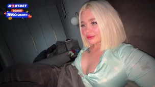 Cheating on my girlfriend with my stepsister. Sex with her was a gift for New Year's Eve.