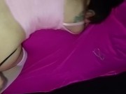 Madrasta buen Culo entra al cuarto de hijastro para mamarselo y coger duro