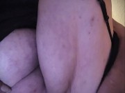 Upskirt dildo in pussy & ass= squirting piss. Who wants to lay under me? 10/16