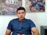 Mi compañero se masturba para mi 10/16