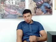 Mi compañero se masturba para mi 4/16