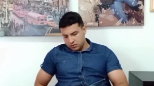 Mi compañero se masturba para mi