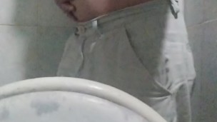 Un baile corto y luego me masturbo para extraer mi semen