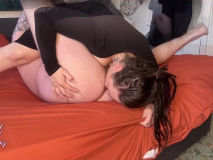 I could’t resist my wife’s cheating MILF best friend