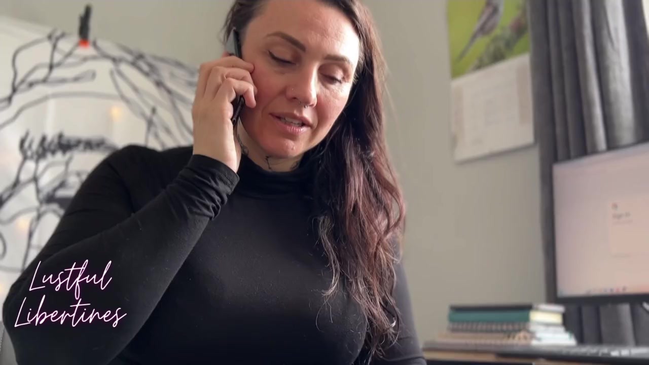 Creampie Stepmom while she takes a work call - RedTube