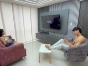 pongo cachonda a mi hermanastra al verme sin toalla, y termino follandola muy duro con mi rica polla 1/16