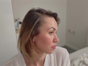 Мачеха застряла на диване, я не знал как ей помочь - Screenshot 9 of 16 - Hot Milf