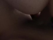 Mi NOVIA SE PONE CACHONDA Y ME LA COJO EN EL SILLÓN 8/16