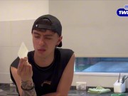 SIN FORRO Y FELIZ NAVIDAD!!! mucha leche y galletitas ^.^ 1/16