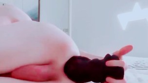 فمبوی تهرانی با بزرگترین دیلدو تا حالا ندیدی.femboy fucked his anal with huge dildo