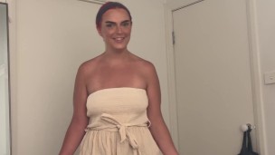 Redhead girlfriend begs for morning facial