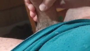 Me la corro en la pieza despues de un dia de intenso calor🥵