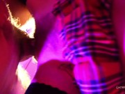 mon voisin débarque pendant que je me caresse et me prend sur le bureau 11/16