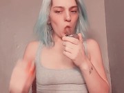 Smoking & pissing 1/16