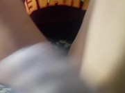 su coño completamente abierto con los dedos 7/16