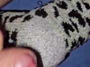 il porco mi ha rotto il culo a pecora ed è venuto in due secondi sui piedi 10/16