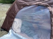 【キャンプ】野外露出キャンプでバレないように声を我慢しながらテント内でフェラチオセックスしちゃう素人女子大生 6/16