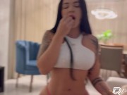 Chamei a rabuda safada para ver um filme mas acabei arrombando sua bucetinha gostosa 4/16