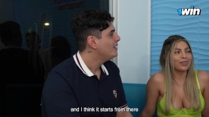 Mi psicologa colombiana se come la ENORME VERGA de mi mejor amigo para cumplir mi fantasia