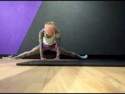 Tattoo model Anuskatzz gym routine 2024 compilation sport bodybuilding fit girl fitnessstudio splits 16/16